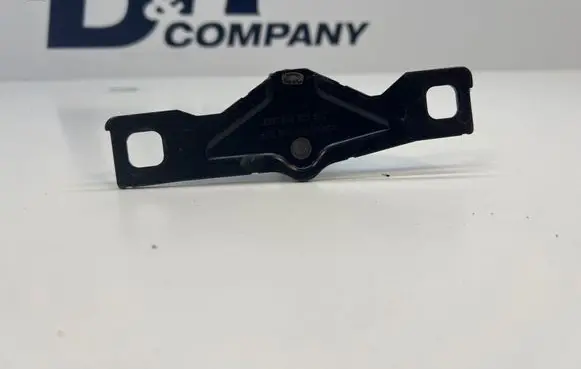 Volkswagen Golf VII Loading door lock loop/hook striker 8V5827507