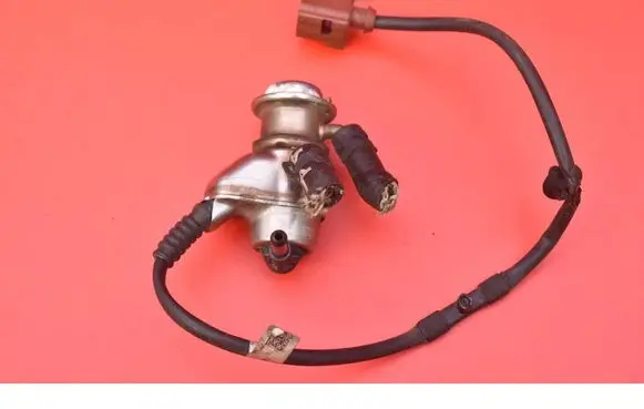 Skoda Superb B5 (3U) Fuel injector 044402504202