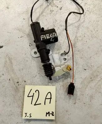 Ford Fiesta Tailgate/trunk/boot lock/catch/latch 96BGF43200AB