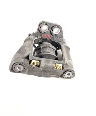 Volvo XC90 Engine mount bracket 31330588