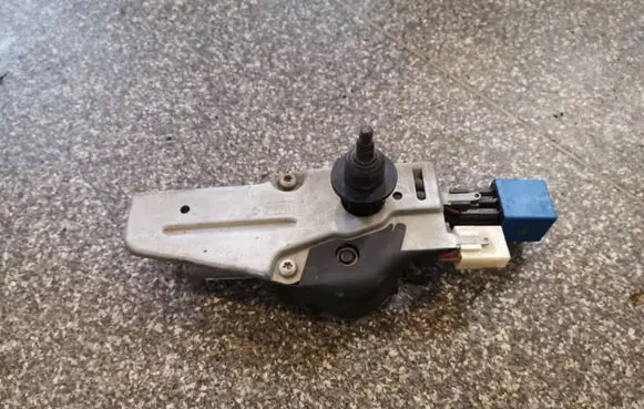 Peugeot 406 Rear window wiper motor