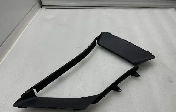 BMW i3 (C) pillar trim 7306905 58450713 PA6GF15