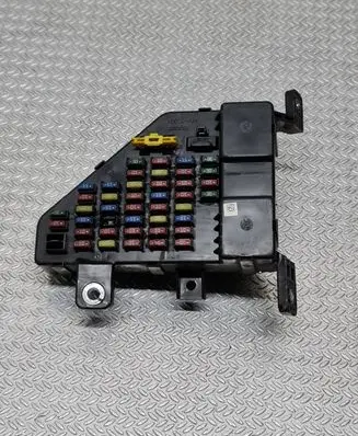Hyundai Tucson JM Fuse module 911102E001 AK4552A