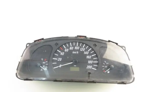 Speedometer (instrument cluster)