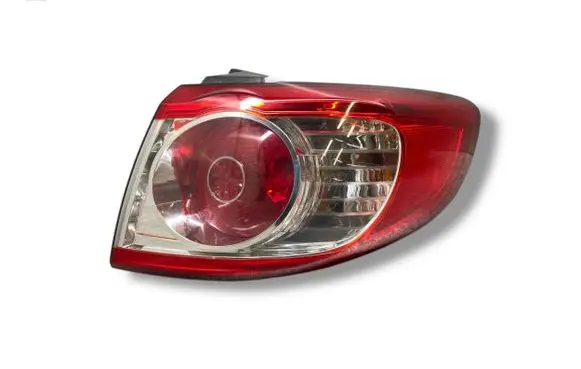 Hyundai Santa Fe Rear/tail lights 924022B5