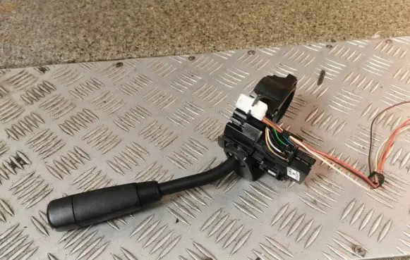 Mercedes-Benz A W168 Indicator stalk A1685450110