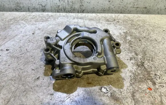 Dodge Challenger Oil pump 05038398AE