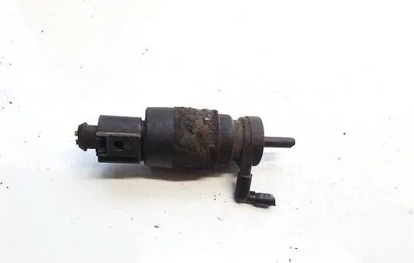 Volkswagen Touran I Windscreen/windshield washer pump 1j0973722