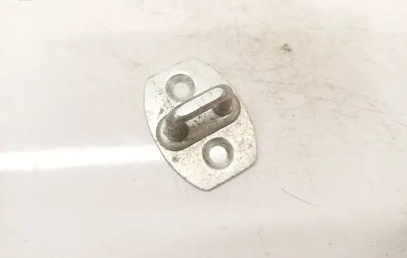 Toyota Avensis T250 Front door lock loop/hook striker 