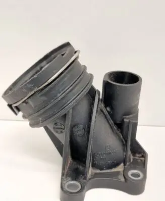 Mercedes-Benz C W205 Engine coolant pipe/hose A2762000256