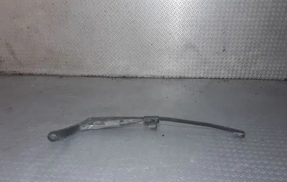 Opel Frontera B Rear wiper blade arm 