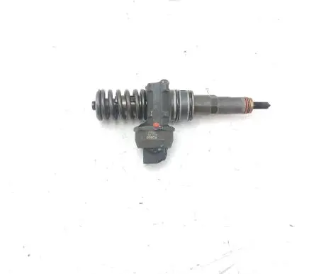 Skoda Roomster (5J) Fuel injector 038130073