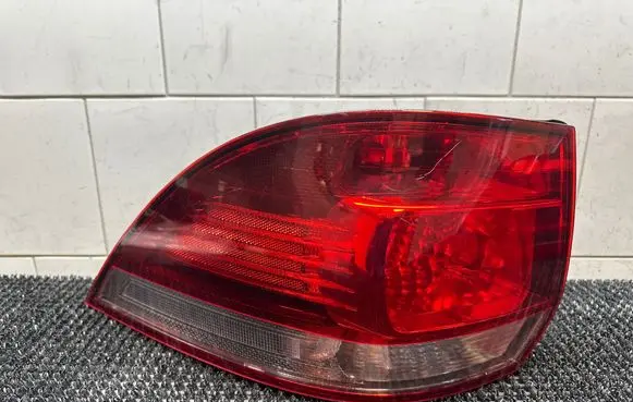 Volkswagen Golf V Rear/tail lights 1K9945095G