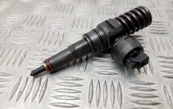 Skoda Superb B6 (3T) Fuel injector 038130073AG