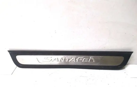 Hyundai Santa Fe Front sill trim cover 85883S1500