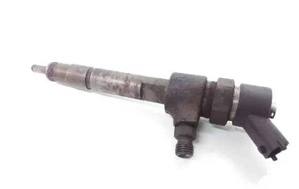Fuel injector