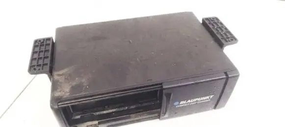 CD/DVD changer