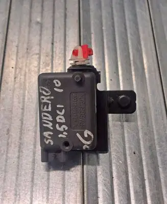 Dacia Sandero Throttle valve 8200754083 2210