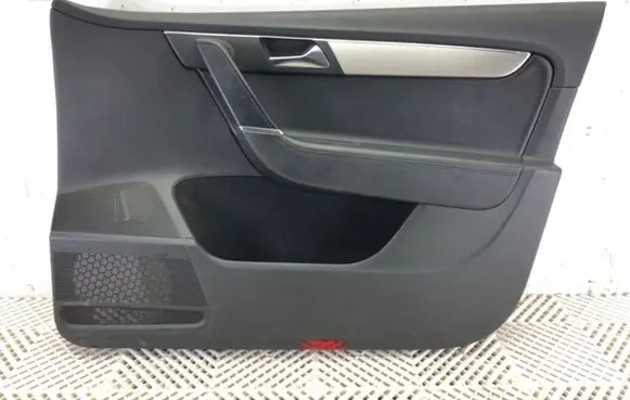 Volkswagen PASSAT B7 Front door card panel trim