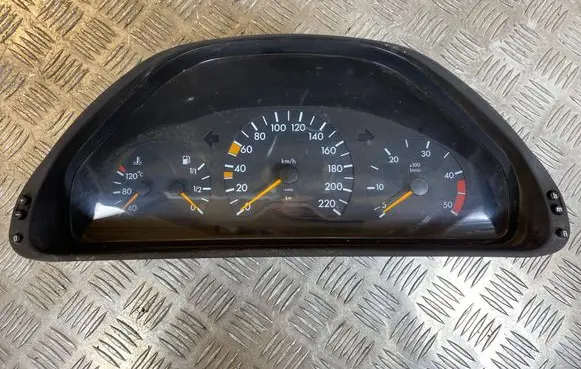 Mercedes-Benz E W210 Speedometer (instrument cluster) 2105406547 84570064