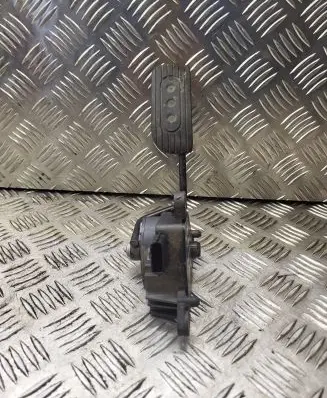 Nissan Micra Accelerator throttle pedal 18002AX700