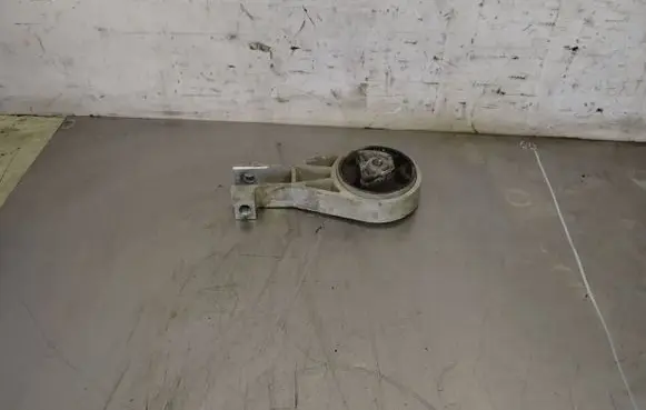 Fiat Punto (199) Engine mounting bracket