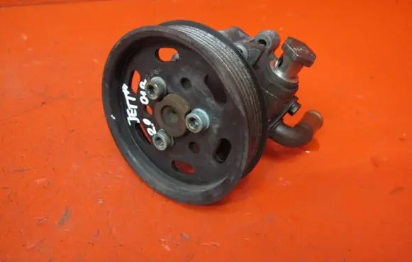Volkswagen Jetta IV Power steering pump 1J0422154B