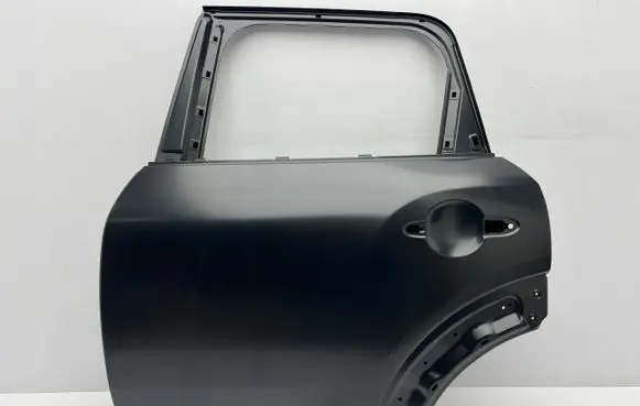 Mini Cooper Countryman F60 Rear door