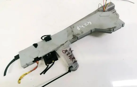 Mercedes-Benz CLS C219 Antenna control unit A2198200189