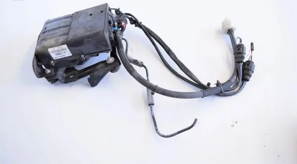 Porsche Panamera (970) Air suspension compressor/pump 97035815123