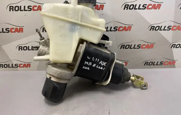 Mercedes-Benz E W211 Master brake cylinder A0004300312