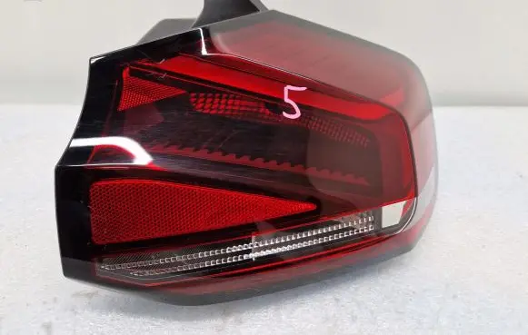 Citroen C4 III e-C4 Rear/tail lights 9831100080