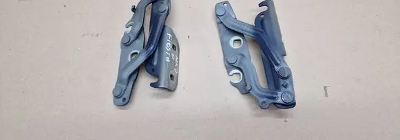 Ford Fiesta Engine bonnet/hood hinges 