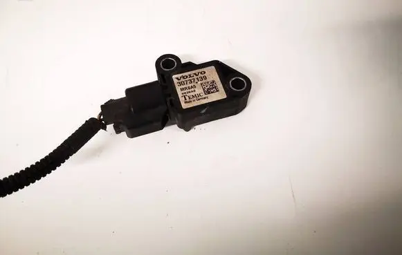 Volvo C30 Airbag deployment crash/impact sensor 30737139