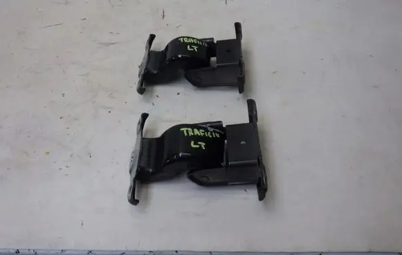 Opel Vivaro Rear door hinge set 
