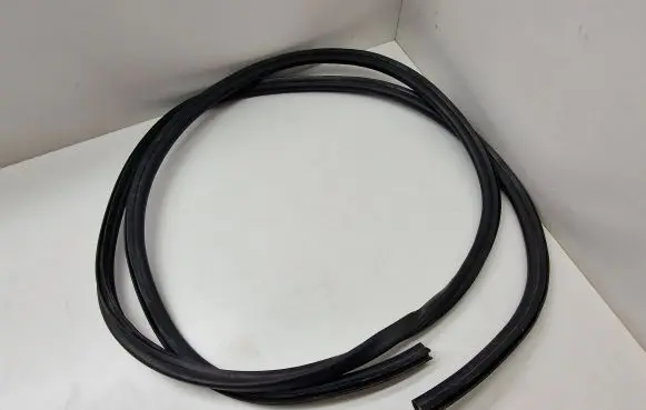BMW 5 F10 F11 Engine compartment rubber 7019779