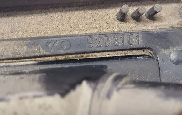 Volvo V70 Trunk door license plate light bar 9203101 8643069