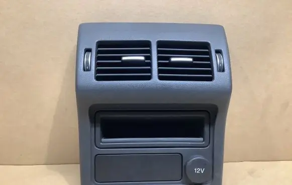 Rear air vent grill