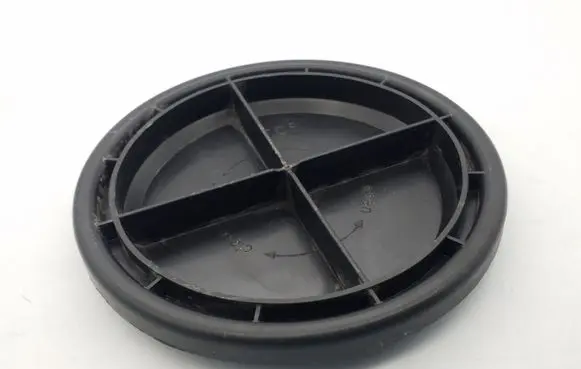 Ford Fiesta Headlight/headlamp dust cover 17048100