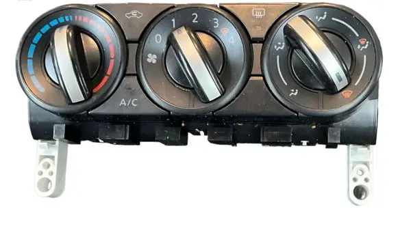 Nissan Qashqai Climate control unit