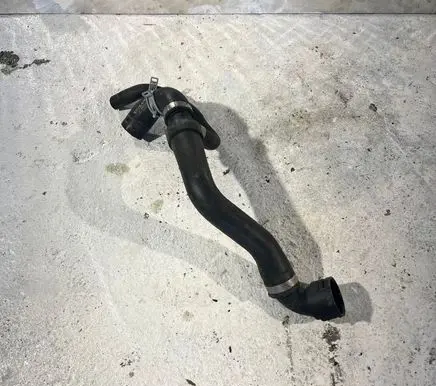Volvo XC90 Engine coolant pipe/hose 31338292