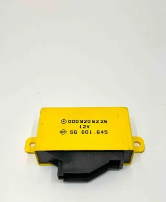 Mercedes-Benz SL R129 Seat heating relay 0008206226 A0008206226