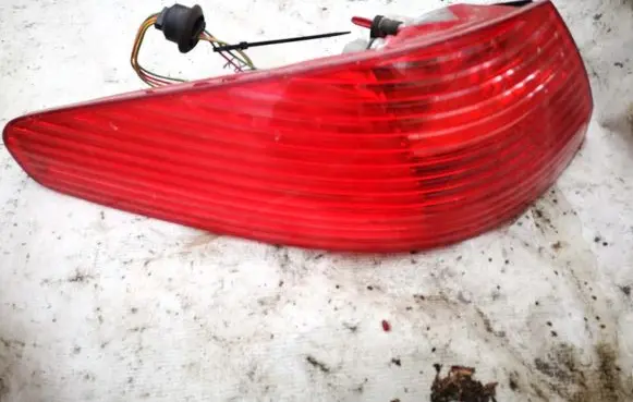 Peugeot 607 Rear/tail lights