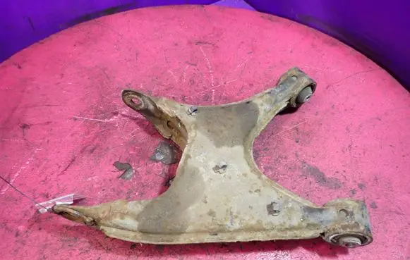 Rear control arm