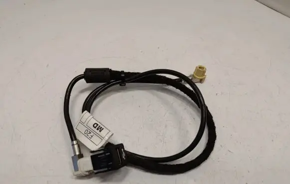BMW 3 F30 F35 F31 USB socket connector 9229294 84109229294