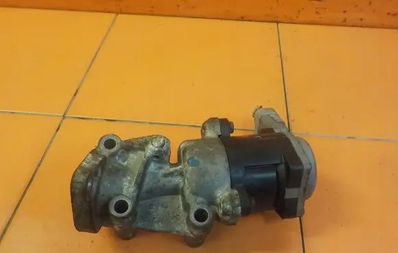Peugeot 607 EGR thermostat 4R8Q9D475B