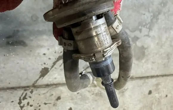 Mercedes-Benz S W222 AdBlue injector A0004900813