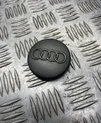 Audi A6 S6 C5 4B Original wheel cap 4B0601170
