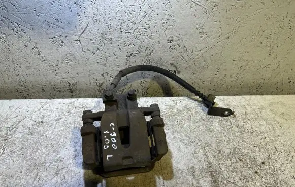 Chrysler 300C Rear brake caliper