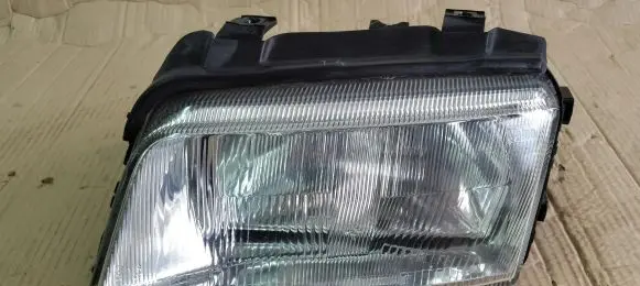 Audi A4 S4 B5 8D Headlight/headlamp 8D0941003E